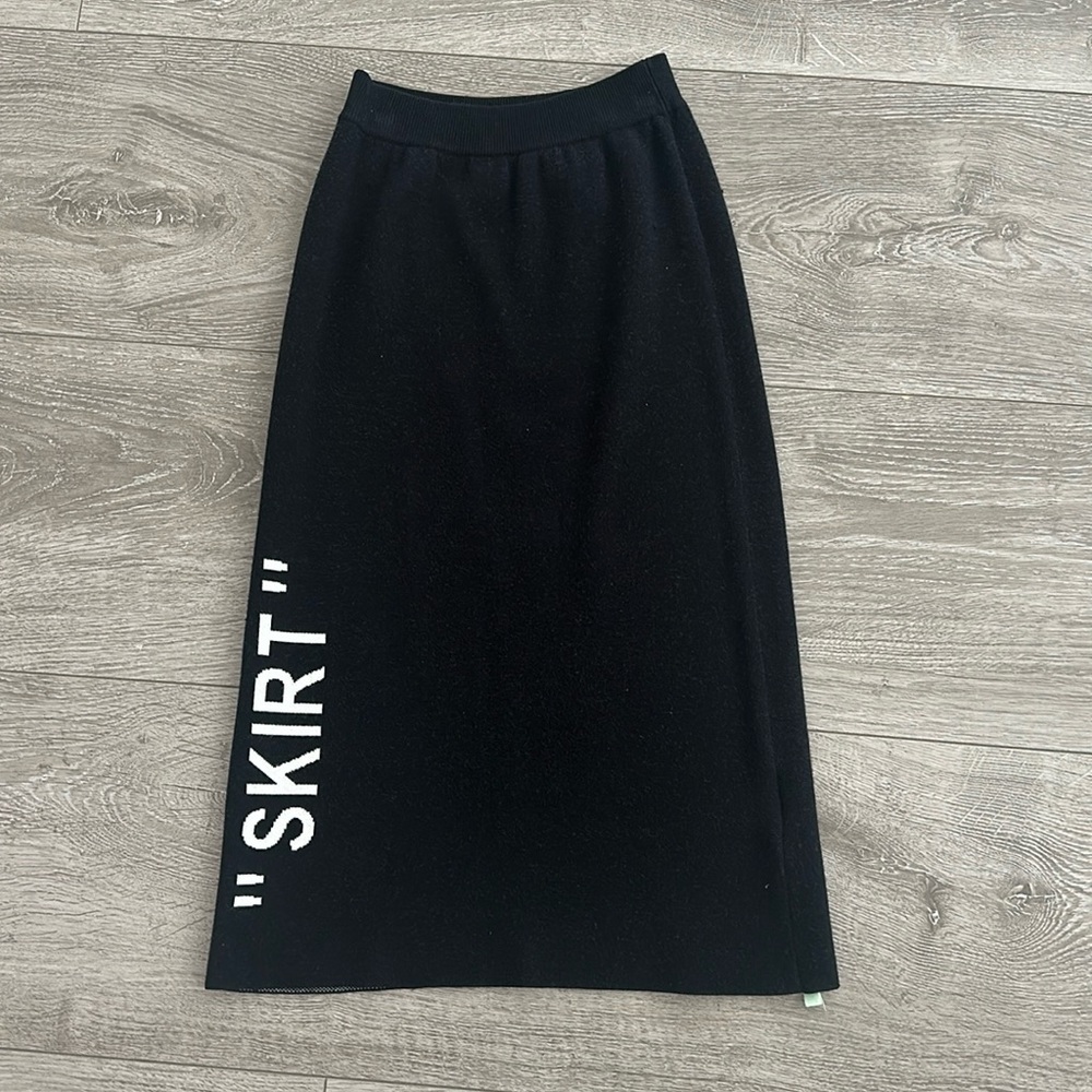 Off white skirt
